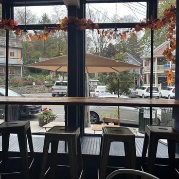 Simon's Marketplace - View from the windows - Breakfast & Brunch Near Me - Chester, Connecticut Simon's Marketplace - View from the windows - Breakfast & Brunch Near Me - Chester, Connecticut