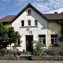 Weingut Paul Schumacher - Staußenwirtschaft WeinGut Paul Schumacher in Marienthal/Ahr Anfang September 2015