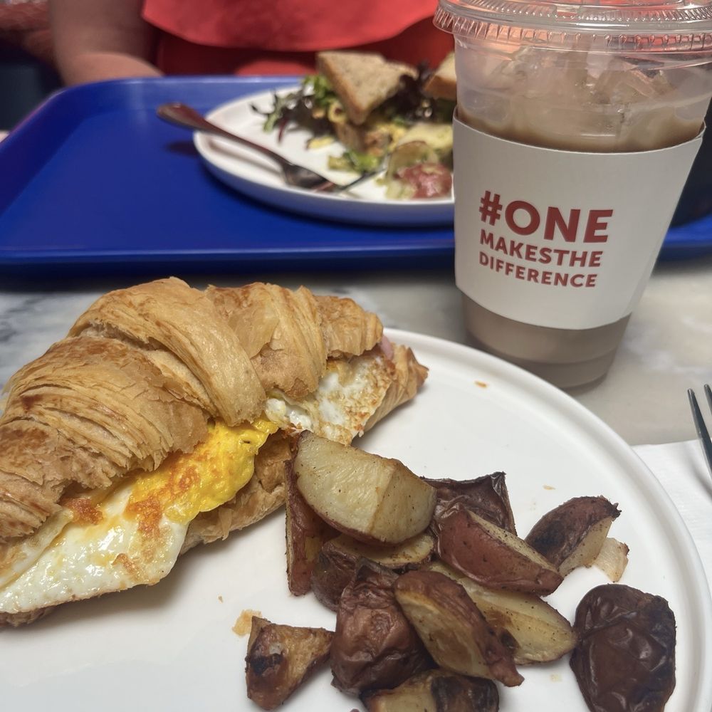 Le Bon Cafe - Coffee & Tea Near Me - Washington, DC, District of Columbia Le Bon Cafe - Coffee & Tea Near Me - Washington, DC, District of Columbia
