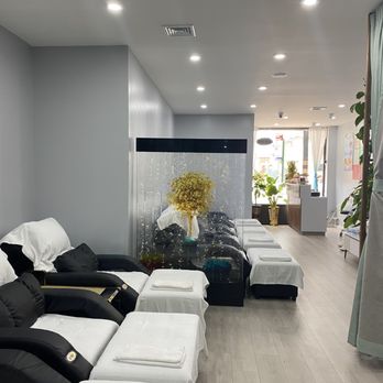 Refresh Spa II - Foot rub stations at Refresh Spa II - Reflexology Near Me - Brooklyn, New York Refresh Spa II - Foot rub stations at Refresh Spa II - Reflexology Near Me - Brooklyn, New York