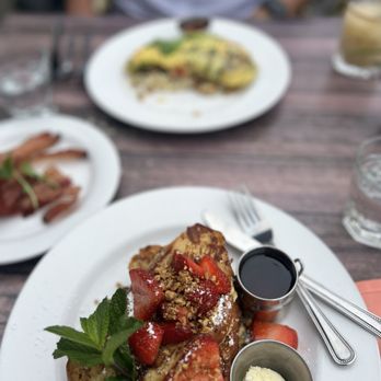 Cody's La Jolla - French Toast - Breakfast & Brunch Near Me - La Jolla, California