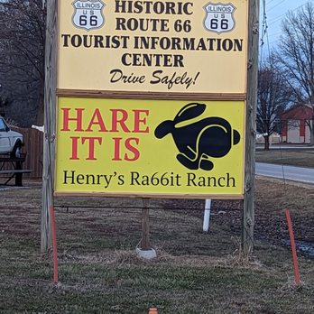 Henry's Rabbit Ranch Home - Ranches Near Me - Staunton, Illinois