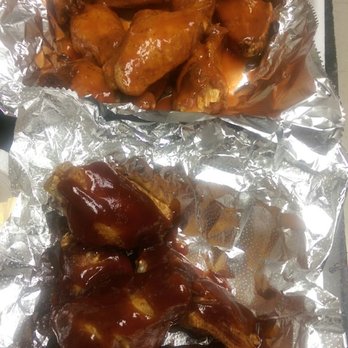 Brooklyn Pizza & Cafe - -Mild and BBQ wings  -  With Ranch or Blue cheese Dressing - Pizza Near Me - Nashville, Tennessee