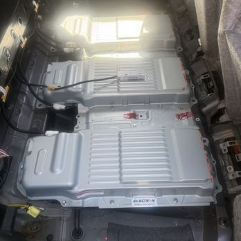Electron Automotive - Electron cylindrical battery unit installed in my 2013 Lexus Rx450h - Auto Repair Near Me - Orange, California Electron Automotive - Electron cylindrical battery unit installed in my 2013 Lexus Rx450h - Auto Repair Near Me - Orange, California