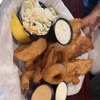 Coasters Crossing - Oregon Rockfish fish and onion rings and coleslaw - American Near Me - Oregon City, Oregon Coasters Crossing - Oregon Rockfish fish and onion rings and coleslaw - American Near Me - Oregon City, Oregon