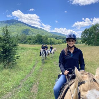 Mountain View Ranch - Out on the trail! - Horseback Riding Near Me - Danby, Vermont