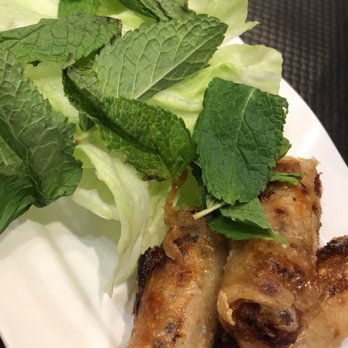 Long-An - Egg rolls... when you order and you say you want  1, it means 1 roll and not one serving - Vietnamese Near Me - Paris, 75