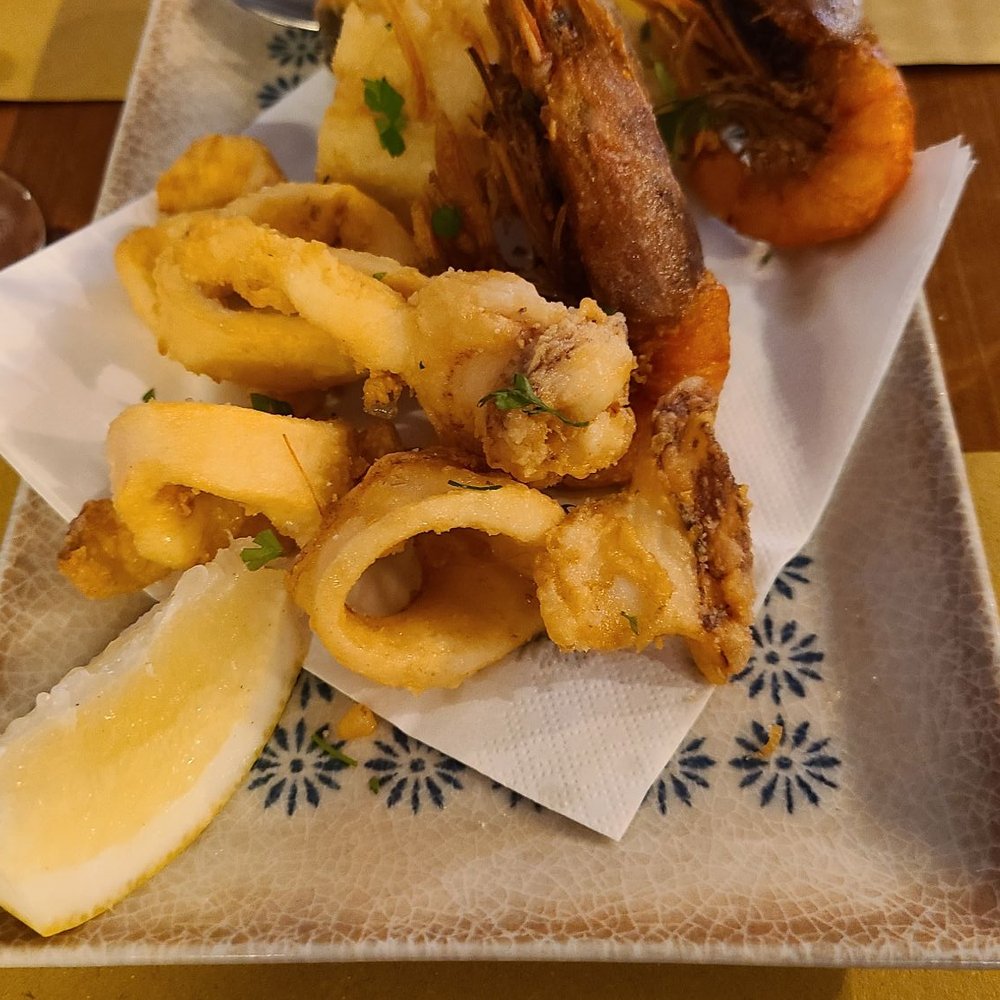 La Galleria - Mediterranean Near Me - Palermo, Pennsylvania