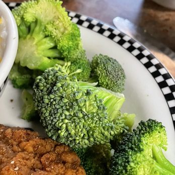 Black Bear Diner Harker Heights - Broccoli and fried chicken - Diners Near Me - Harker Heights, Texas Black Bear Diner Harker Heights - Broccoli and fried chicken - Diners Near Me - Harker Heights, Texas
