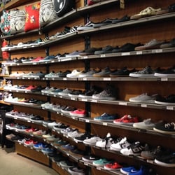Zumiez - Zumiez - Men's Clothing Stores, Snowboard Shop, Women's Clothing Stores, Shoe Stores, Watch Store, Sunglass Store, Skate Shop In Corpus Area