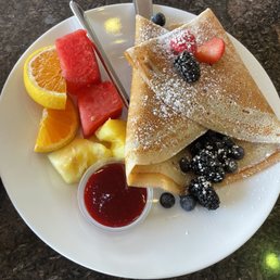 Mixed berry crepe
