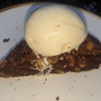 Woods - Ice cream & brownie dessert - New American Near Me - West Tisbury, Massachusetts