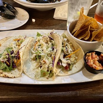 The Oak Barrel - Ahi Tuna Tacos - Brasseries Near Me - Valley View, Ohio The Oak Barrel - Ahi Tuna Tacos - Brasseries Near Me - Valley View, Ohio
