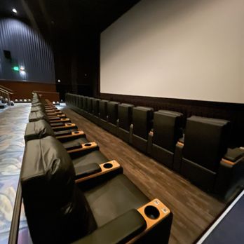 Regal Northwoods - Theater seating - Cinema Near Me - San Antonio, Texas Regal Northwoods - Theater seating - Cinema Near Me - San Antonio, Texas