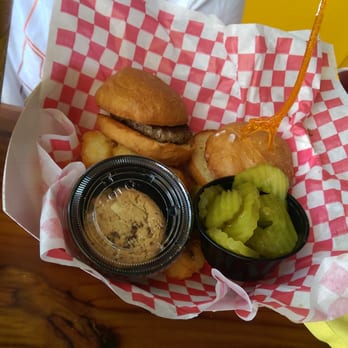 Harry T's - Kids burger - Seafood Near Me - Destin, Florida