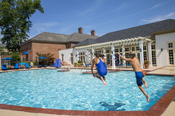 Williamsburg Lodge, Autograph Collection by null
