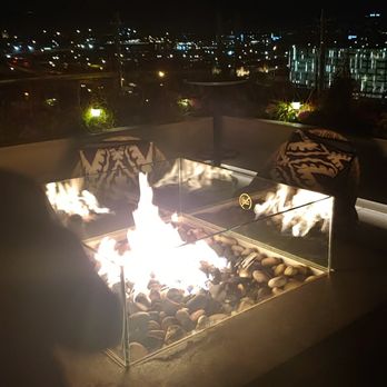Lincoln Social Rooftop - The fire was warm - American Near Me - Columbus, Ohio