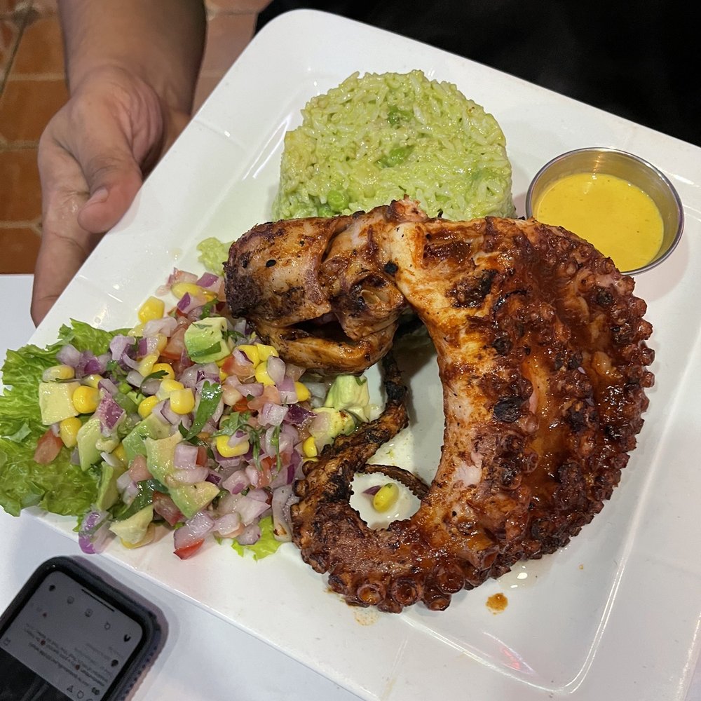 El Ajicito Peruvian Restaurant - Octopus - Peruvian Near Me - Hempstead, New York El Ajicito Peruvian Restaurant - Octopus - Peruvian Near Me - Hempstead, New York