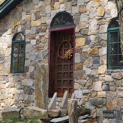 WinterHawk Vineyards
