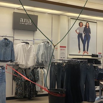 JCPenney - Ghetto. Been like this for months - Women's Clothing Near Me - Woodland, California JCPenney - Ghetto. Been like this for months - Women's Clothing Near Me - Woodland, California