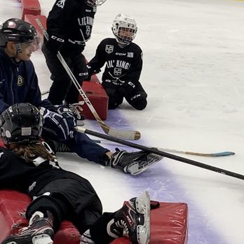 Pickwick Ice - Skating Rinks Near Me - Burbank, California