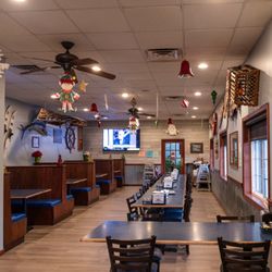 Pizza House Huron - Large Dining Room