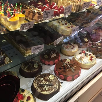 Dolci Piu - Custom Cakes Near Me - Saint-Laurent, Quebec