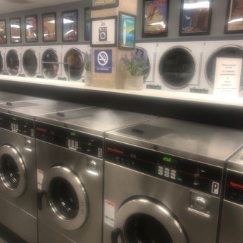 El Camino Laundromat - smaller machine area - Laundromat Near Me - Mountain View, California