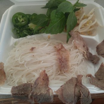 Top Pho - How much brisket we got in the standard bowl of pho at Top Pho in Fife. - Vietnamese Near Me - Fife, Washington Top Pho - How much brisket we got in the standard bowl of pho at Top Pho in Fife. - Vietnamese Near Me - Fife, Washington