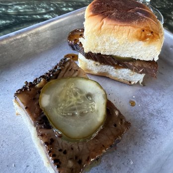 Brews Brothers Brewpub - Happy hour brisket sliders - Brewpubs Near Me - Burbank, California