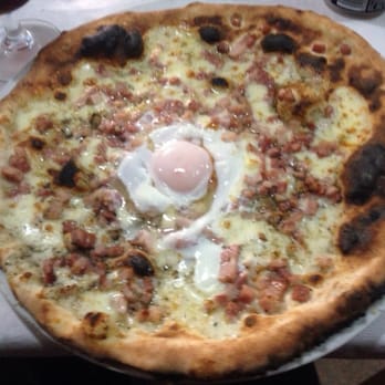 Il Capriccio Napoletano - Pizza Carbonara - Pizza Near Me - Barcelona, B Il Capriccio Napoletano - Pizza Carbonara - Pizza Near Me - Barcelona, B