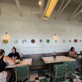 Barrett's Quality Eats - Bakeries Near Me - Coralville, Iowa Barrett's Quality Eats - Bakeries Near Me - Coralville, Iowa