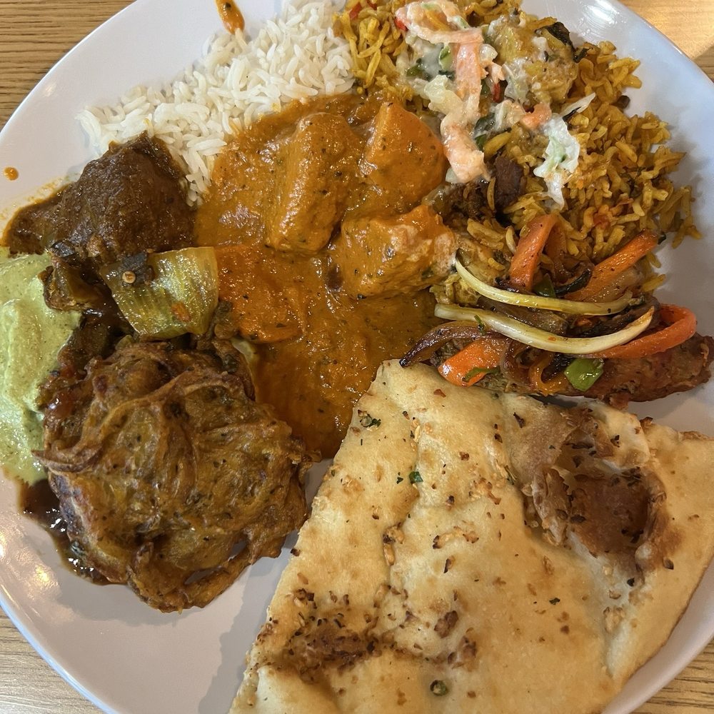 Buffet - 2. Garlic Naan, 1. Vegetable Pakora, 3. Chicken Tikka Masala (CTM), 2. Chicken Biryani, 2. Lamb Korma, Lamb Kebab