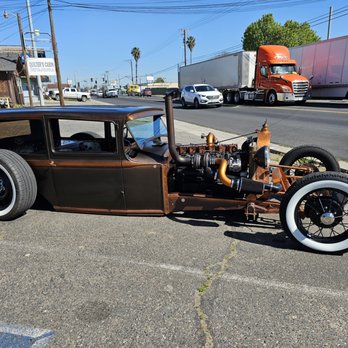 Hot Rod Diner - American Near Me - Hilmar, California
