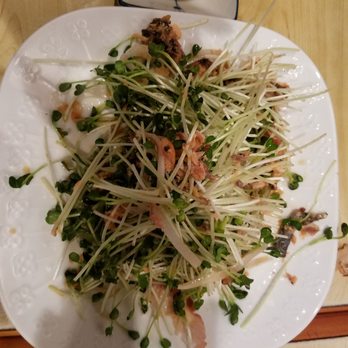 Yanagi Sushi - Salmon skin salad - Japanese Near Me - Honolulu, Hawaii Yanagi Sushi - Salmon skin salad - Japanese Near Me - Honolulu, Hawaii