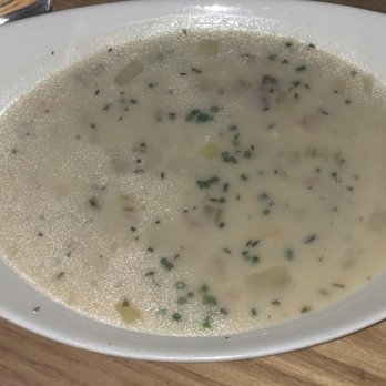 Moonraker Restaurant - Clam chowder - New American Near Me - Pacifica, California