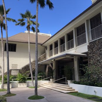 Halekulani Hotel - Historic Building of The Halekulani Hotel in Waikiki. - Hotels Near Me - Honolulu, Hawaii Halekulani Hotel - Historic Building of The Halekulani Hotel in Waikiki. - Hotels Near Me - Honolulu, Hawaii