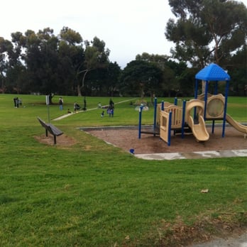 Robert E Ryan Community Park - Another younger play structure and lots of wide open lawns! - Parks Near Me - Rancho Palos Verdes, California Robert E Ryan Community Park - Another younger play structure and lots of wide open lawns! - Parks Near Me - Rancho Palos Verdes, California