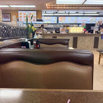 Harry's Cafe - American Near Me - Stanton, California