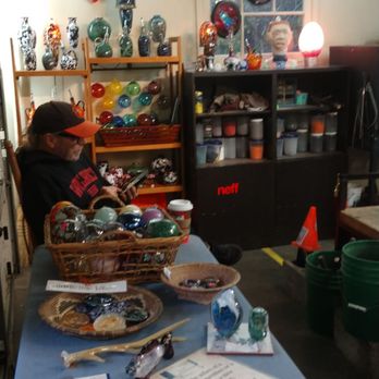 McMenamins - Edgefield - Glass shop - Hotels Near Me - Troutdale, Oregon