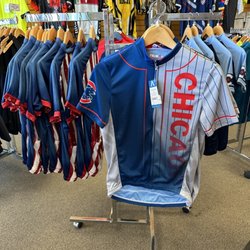 7 Mile Cycles - Lots of jerseys to pick from!