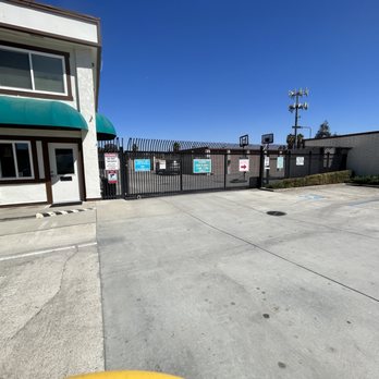Snell Mini Storage - Self Storage Near Me - San Jose, California