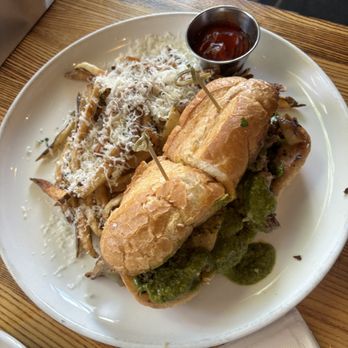 The Pint & Cork - Gastropubs Near Me - Kihei, Hawaii The Pint & Cork - Gastropubs Near Me - Kihei, Hawaii