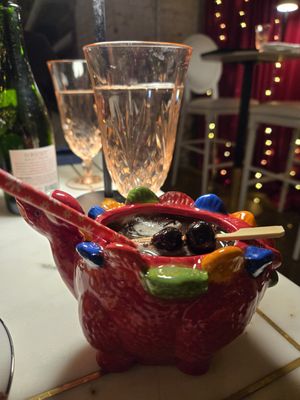 Coupe & Stein Champagne Bar by null