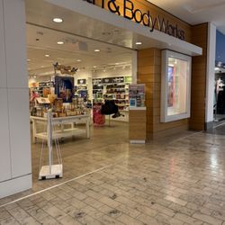 Bath & Body Works