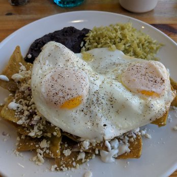 Esencia Urban Kitchen - Chilaquiles with salsa verde. A little bland and needs avacado - Cafes Near Me - Chicago, Illinois Esencia Urban Kitchen - Chilaquiles with salsa verde. A little bland and needs avacado - Cafes Near Me - Chicago, Illinois