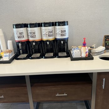 Hampton Inn & Suites Middleburg - Lobby coffee - Hotels Near Me - Middleburg, Florida