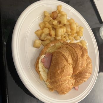 Chestnut Tree Teahouse & Bistro - Breakfast Sandwich - Cafes Near Me - Denton, Texas