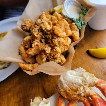 Spondivits - Fried shrimp n oyster and fries - Seafood Near Me - East Point, Georgia Spondivits - Fried shrimp n oyster and fries - Seafood Near Me - East Point, Georgia