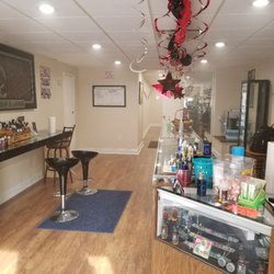 Wicked Vapor Vapeshop - First room